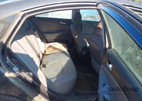 2013 Hyundai Sonata Gls z USA, uszkodzony, nr VIN 5NPEB4AC5DH704414